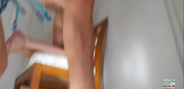  Sophie Petite mexicana real casero colegiala adolecente falquita mamanda con antifaz despues coloca una camara en el piso y monta hasta correrse en la verga para despues ponerse en cuatro y pedir leche adentro
